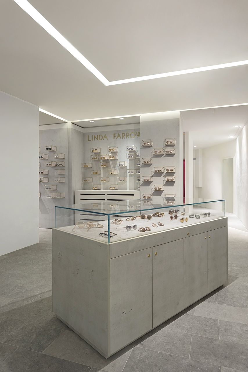 Linda Farrow Store La Rinascente Milan