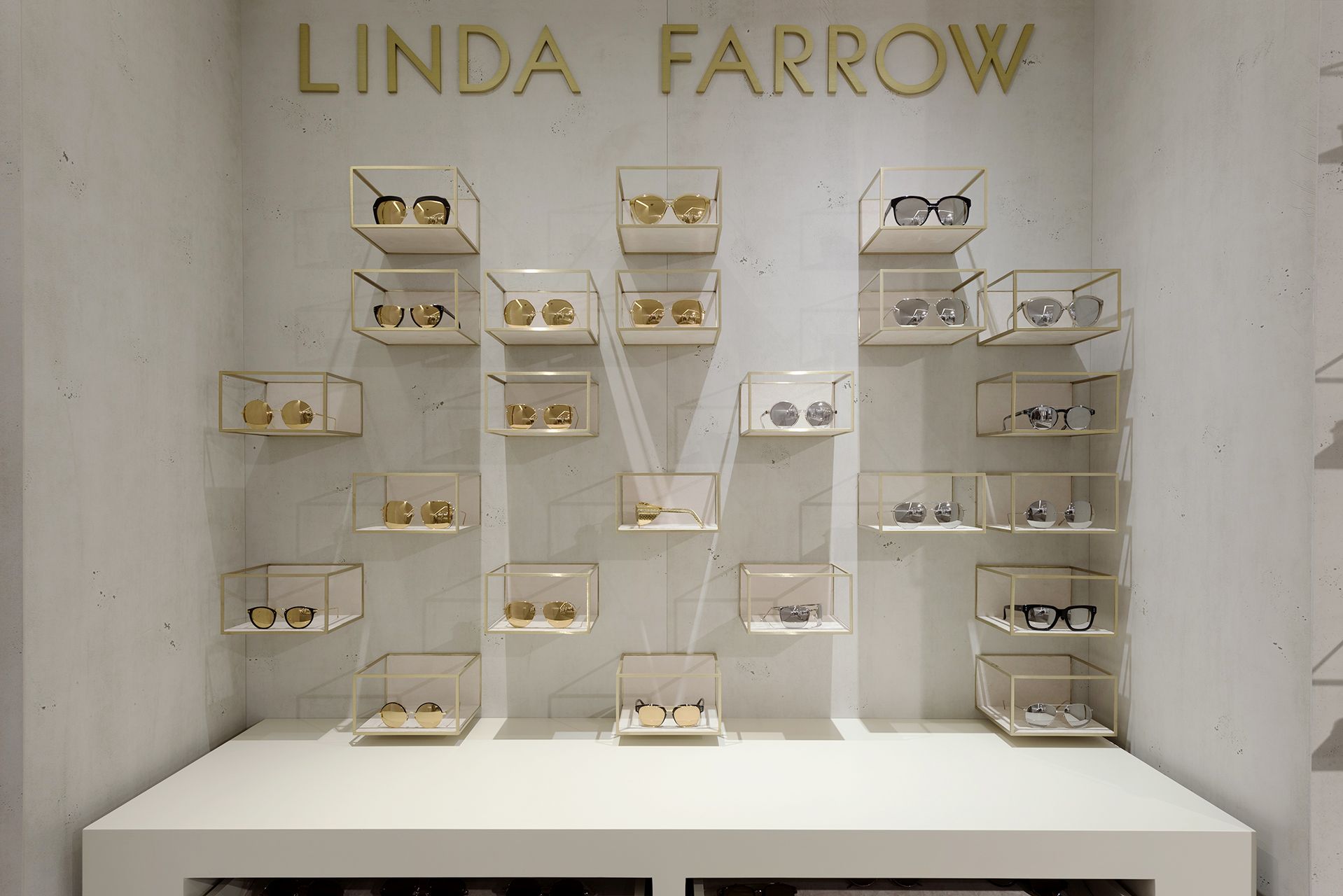 Linda Farrow Store La Rinascente Milan