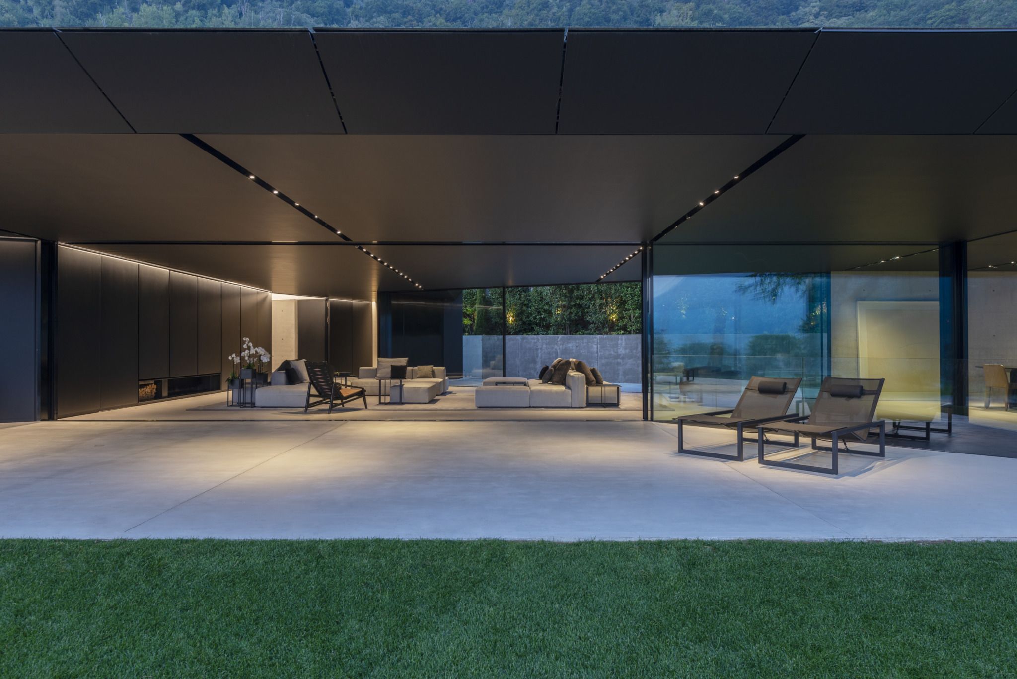 Villa in Morcote, project by ZMB architettura SAGL, furniture by Molteni&C